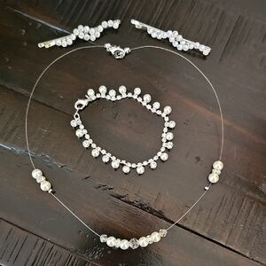 Elegant Silver Pearl Necklace and Bracelet Set